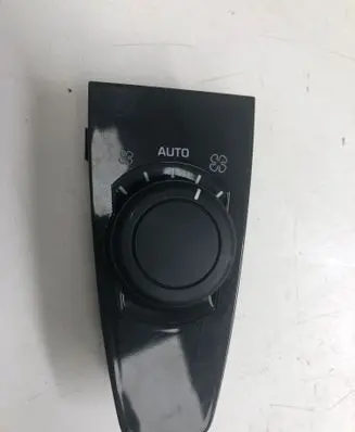 Citroen C4 Grand Picasso Interior fan control switch 9659796977 A53001000