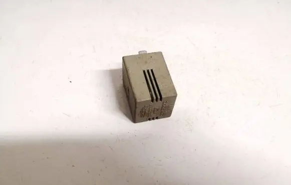 Renault 19 Other relay 2048002