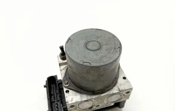 Renault Megane II ABS Pump 0265231300 8200038695 04082430695
