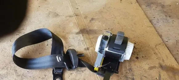 Ford Fiesta Front seatbelt
