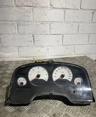 Opel Zafira A Speedometer (instrument cluster) 09228772