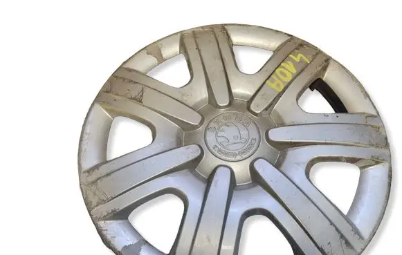 Volkswagen Polo IV 9N3 R14 wheel hub/cap/trim 5J0601147E