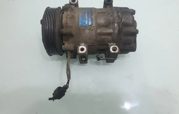 Volvo V50 Air conditioning (A/C) compressor (pump) 3M5H19D629HE