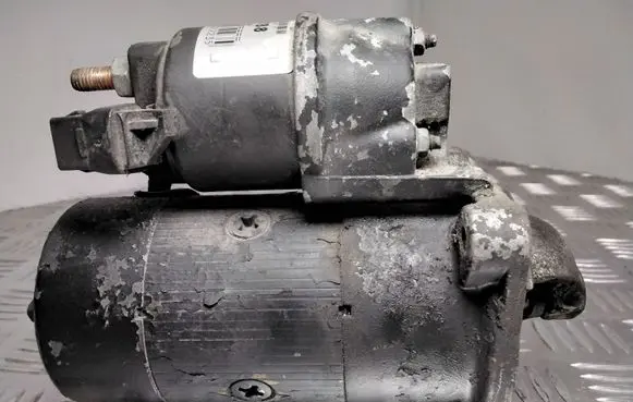 Volkswagen Polo III 6N 6N2 6NF Starter motor 085911023 484167 220788