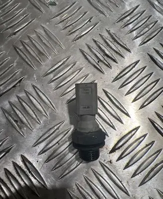 Volvo V70 Oil level sensor 963299