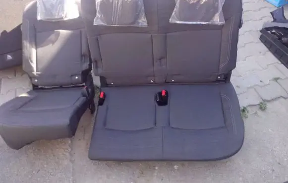Dacia Dokker Second row seats 