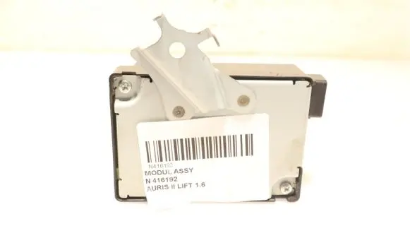 Toyota Auris E210 Central body control module MB158400-5410