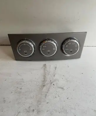 Subaru Forester SG Climate control unit 72311SA