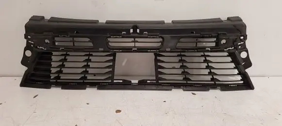 Peugeot 5008 II Front bumper lower grill 9811665777