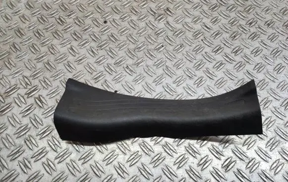 Nissan Juke I F15 Rear sill trim cover 769B71KA2A