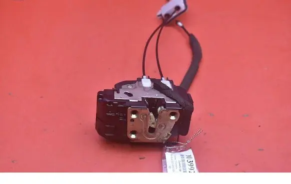 Nissan Murano Z50 Front door lock 
