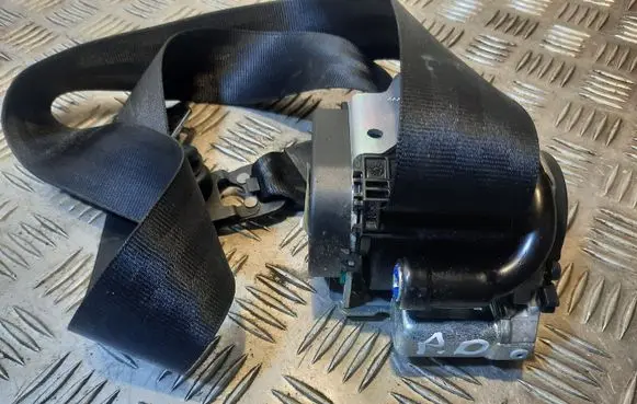 Audi A6 S6 C6 4F Front seatbelt 4F0857706