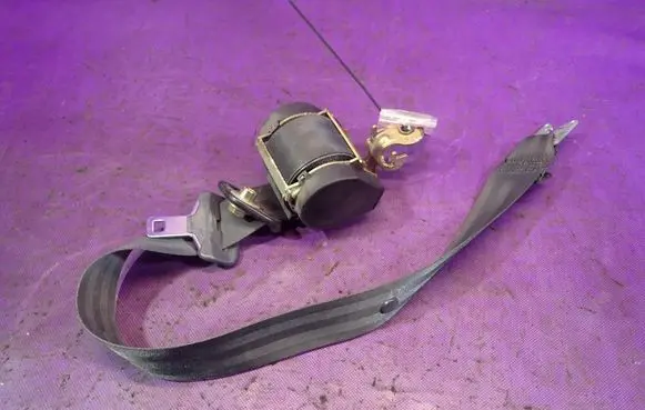 Renault Megane II Front seatbelt