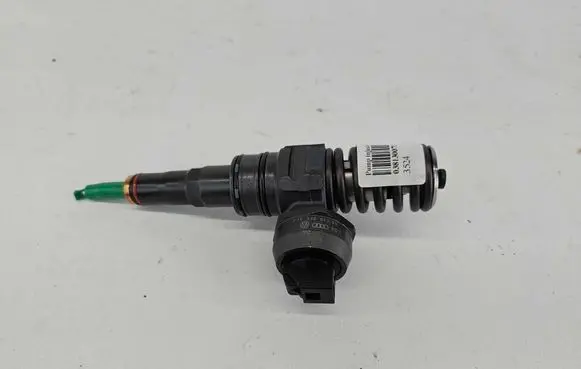 Volkswagen Golf Plus Fuel injector 038130073BN