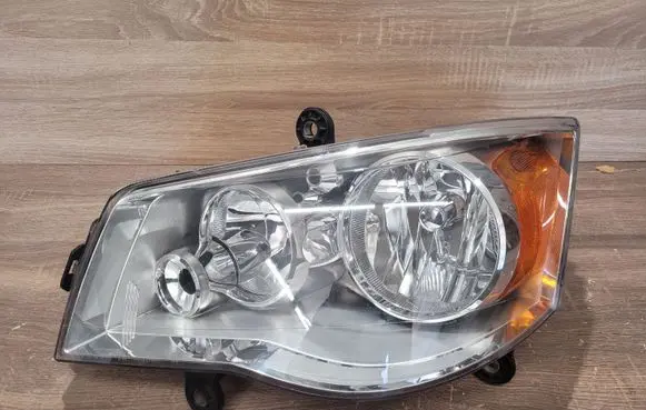 Chrysler Town & Country V Headlight/headlamp 05113337AG 51128C