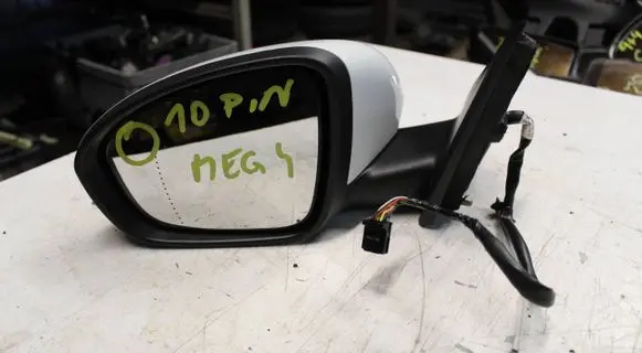 Renault Megane IV Front door electric wing mirror 
