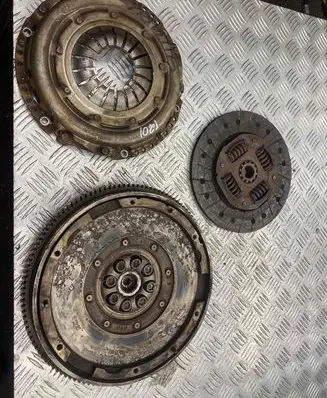 Subaru Outback Clutch set kit 30100AA960