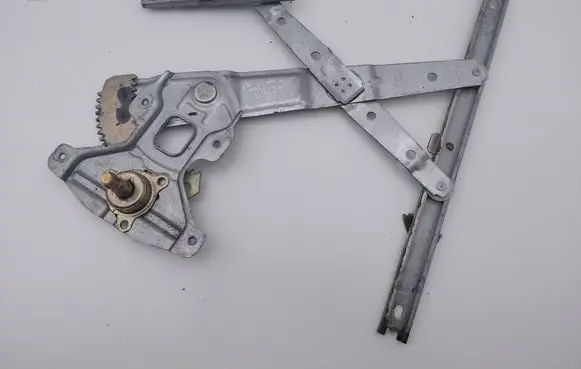 Daewoo Matiz Rear door manual window regulator