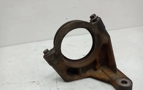 Volvo V70 Driveshaft support bearing bracket 30711363