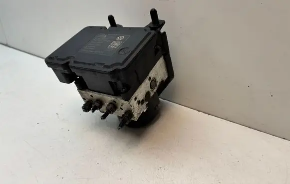 Volkswagen Caddy ABS Pump 1K0907379BH 1K0614517DD
