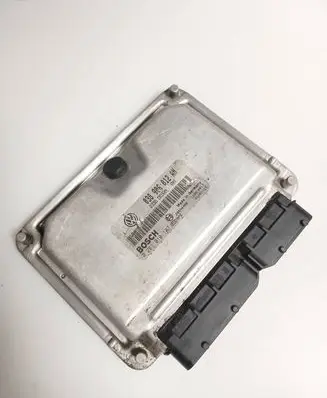 Skoda Fabia Mk1 (6Y) Engine control unit/module 038906012AN 28SA4486 0281010107