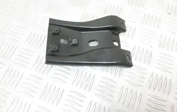 Volkswagen PASSAT B7 Radiator support slam panel bracket 561805567A