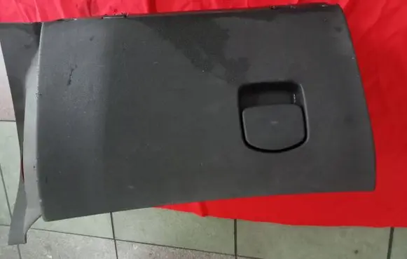 Opel Corsa D Glove box 13205097 460029937