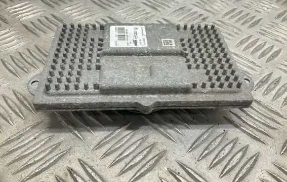 Seat Leon (5F) Headlight ballast module Xenon 5F0941972