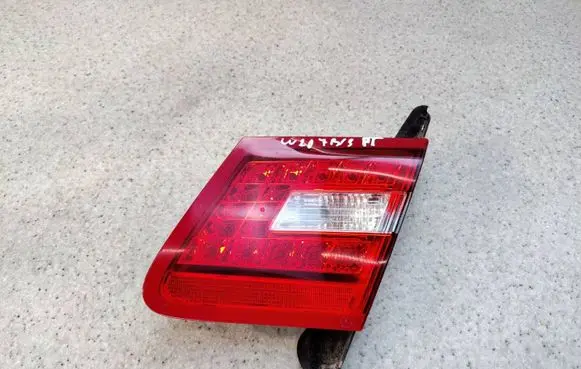 Mercedes-Benz E C207 W207 Tailgate rear/tail lights A2078200464