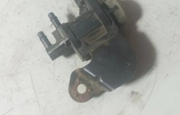 Volkswagen PASSAT B5.5 Turbo solenoid valve 1J0906283A