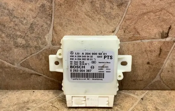 Mercedes-Benz C W204 Parking PDC control unit/module A2049009201