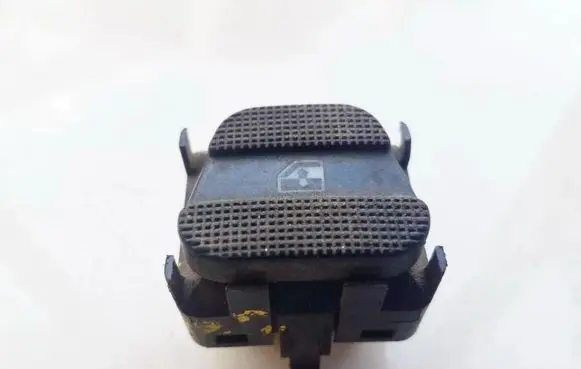 Volkswagen Golf III Electric window control switch 1H0959855C