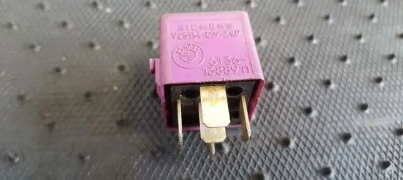 BMW 5 E39 Other relay 61361388911 61.36-1388911