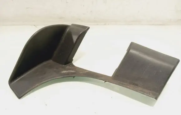 Volkswagen Touareg I Other trunk/boot trim element 7L6867437G