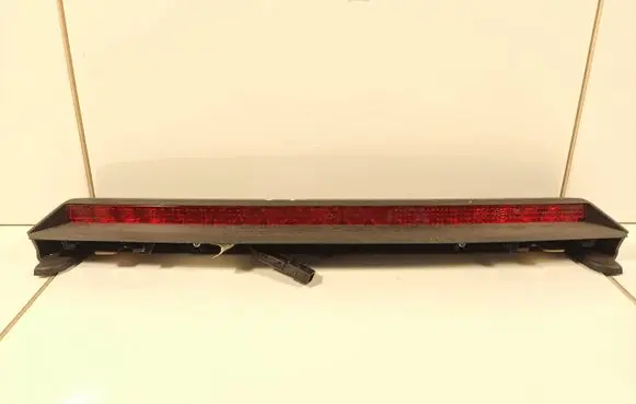 Audi TT Mk1 Third/center stoplight 8N8945097A