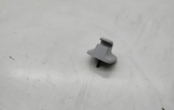 Sun visor clip/hook/bracket