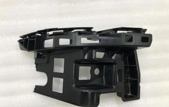 Volkswagen Touran III Rear bumper mounting bracket 5TA807453
