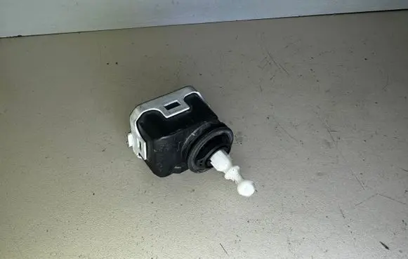Opel Vectra C Headlight level adjustment motor 00787806 007878