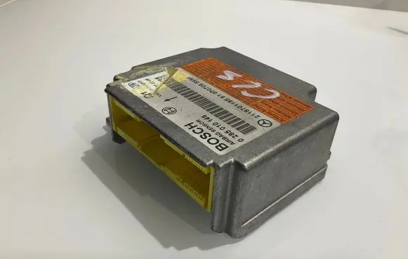Mercedes-Benz CLS C219 Airbag control unit/module 0285010146 2118701185 0707095996