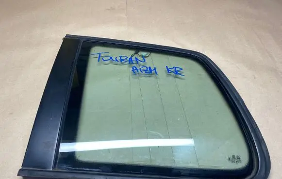 Volkswagen Touran I Rear side window 43R001564 DOT459M532AS2 YAOE000001