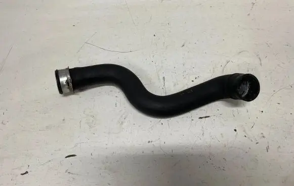 Mercedes-Benz E W211 Engine coolant pipe/hose A2115018582