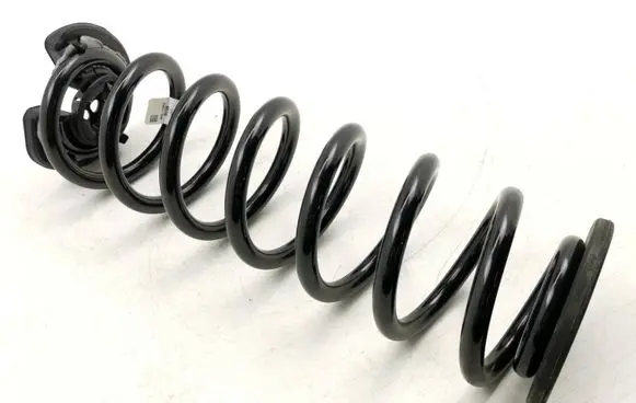 Volkswagen Tiguan Front coil spring 5QS511103M