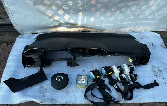 Toyota Yaris Dashboard 