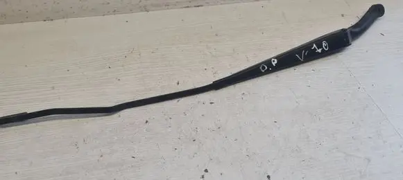 Volvo V70 Front wiper blade arm 8624246