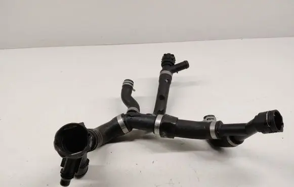 Volvo V60 Engine coolant pipe/hose