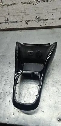 Opel Corsa E Gear shifter surround trim plastic 13352901