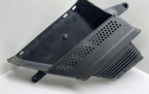 Audi A5 8T 8F Air intake duct part 8K0129618D 8K0129618E PA6GF30