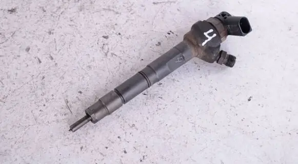Skoda Superb B6 (3T) Fuel injector 03L130277J 0445110369