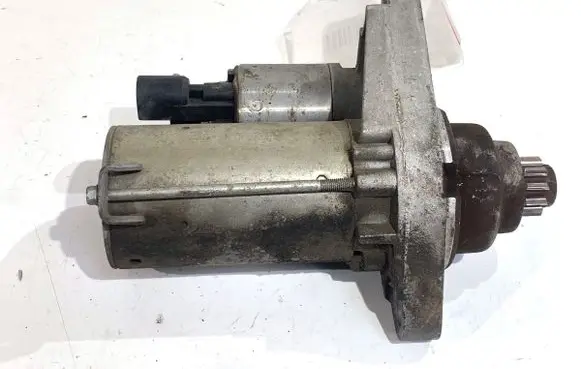 Skoda Fabia Mk1 (6Y) Starter motor 02T911023S