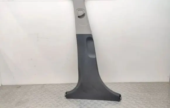 (B) pillar trim (bottom)
